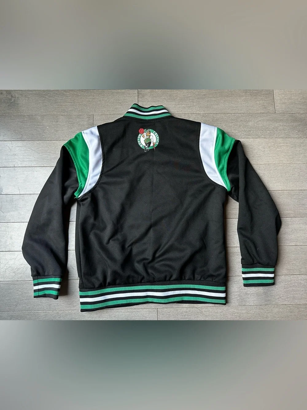 Juniors Unisex NBA Boston Celtics Basketball Snap Button Closure Jacket NWT M